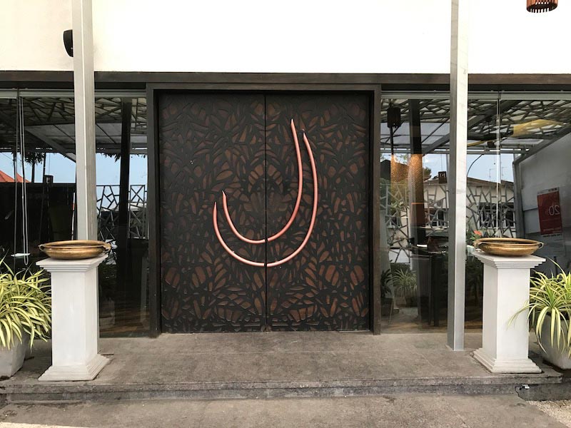 gal 04 indisches restaurant tuer